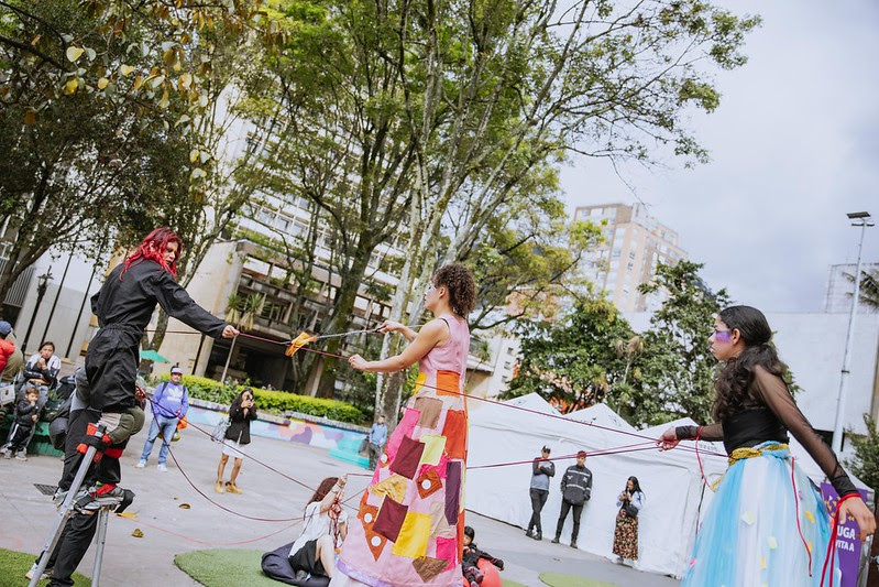 Muestra cultural de la FUGA en el parque santander