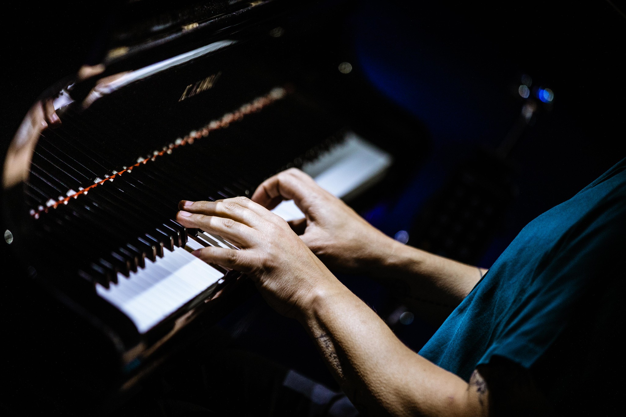 Actividad de música en la FUGA para personas con discapacidad