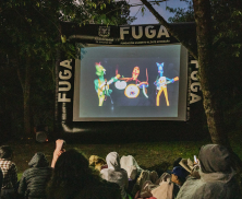 Proyección audiovisual en pantalla gigante