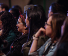 Fotografía de mujeres asistentes en actividad de la FUGA