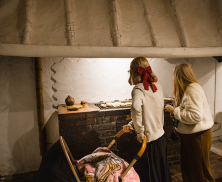 V Salón de Arte Joven FUGA: Desfile de modas Hortencia y Desarmando