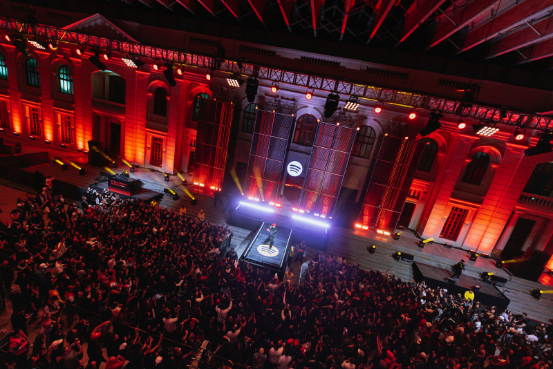 Fotografía del evento con Ryan Castro en el BDC