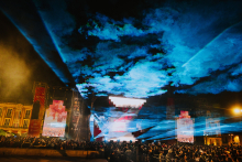Fotografía del escenario en Monumentum 2025